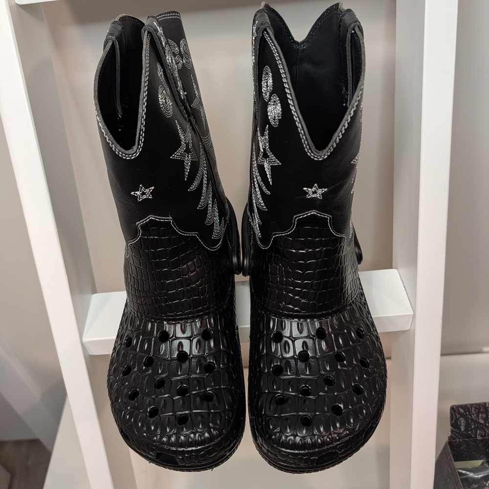 Limited Edition Crocs Cowboy Boots 2023 Rare M5/W7 Western - Picture 3 of 9